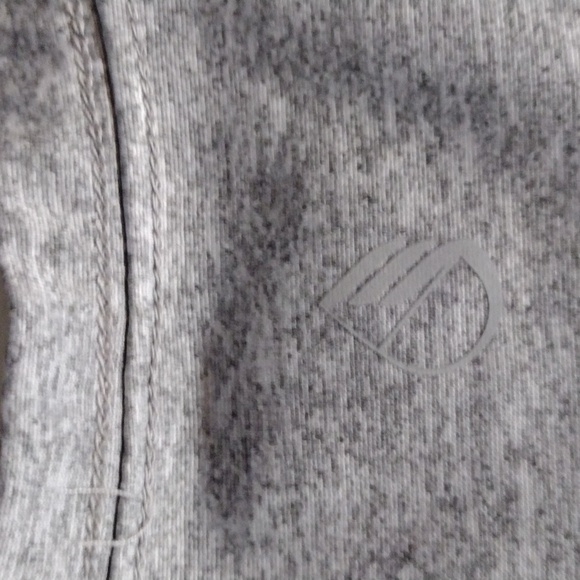 Icy Zone T-shirt. - Picture 8 of 8